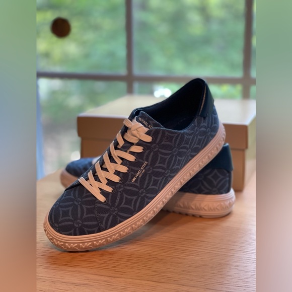 Michael Kors Blue Sneakers for women in a BOX size 8 - Picture 10 of 10